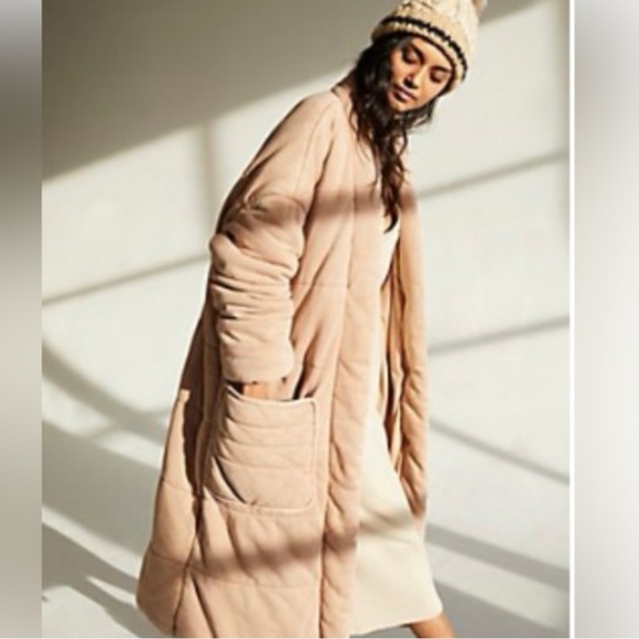 (ISO) (willing to trade) RARE FREE PEOPLE DOLMAN QUILTED DUVET COAT NWOT XS PINK - Picture 6 of 10